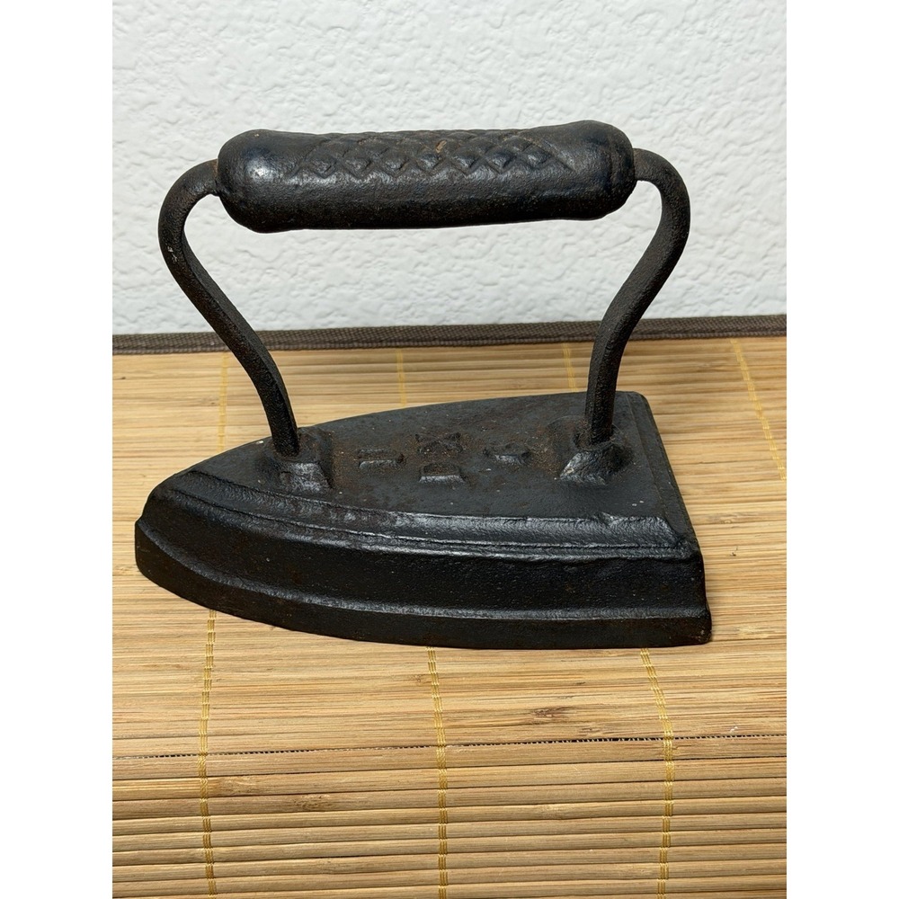 Vintage Rustic Antique Cast Flat Iron DX 6 Collectible 1880's To 1910 - Picture 7 of 8